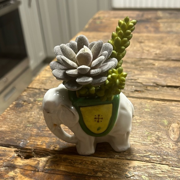 Vintage Elephant Made in Japan pin cushion/planter - Picture 1 of 5